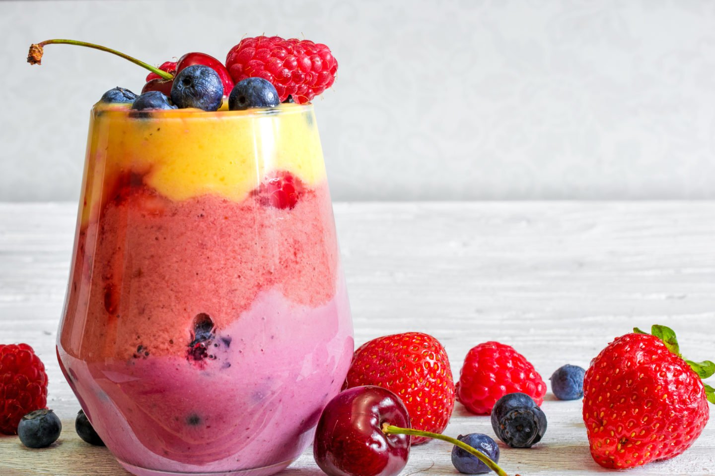 fructose rich smoothie with cherries and berries