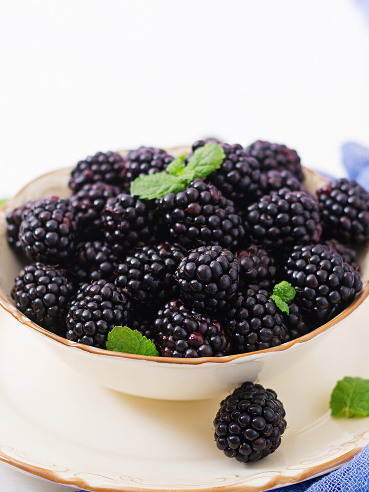 Are Blackberries Acidic? Tastylicious