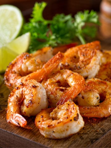 sauteed shrimps with cajun seasoning and lime