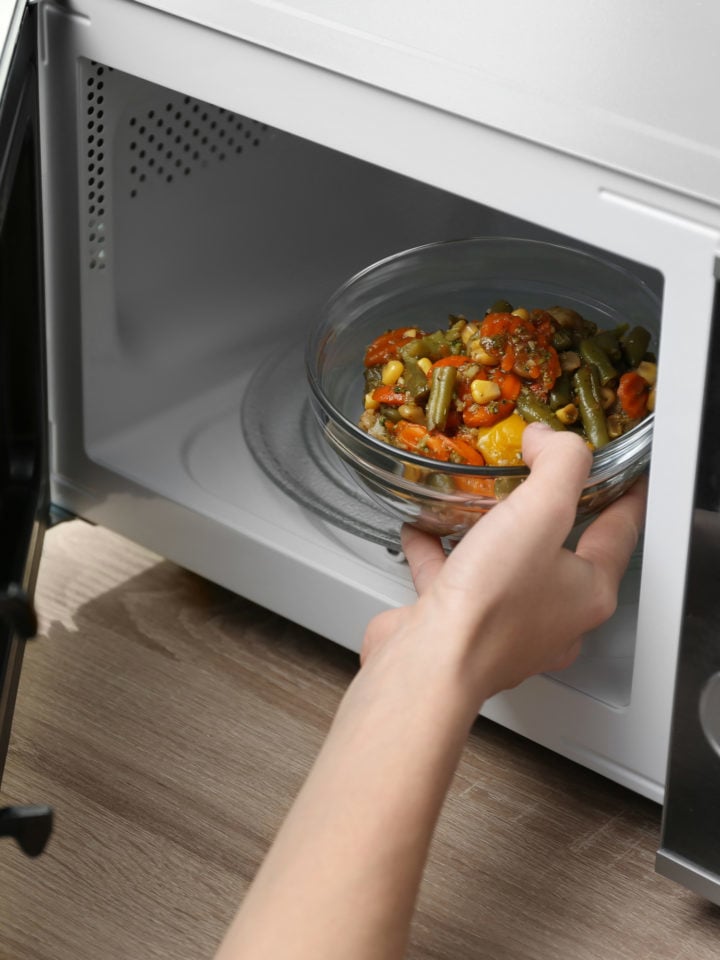 Can You Put Pyrex In The Oven? Tastylicious