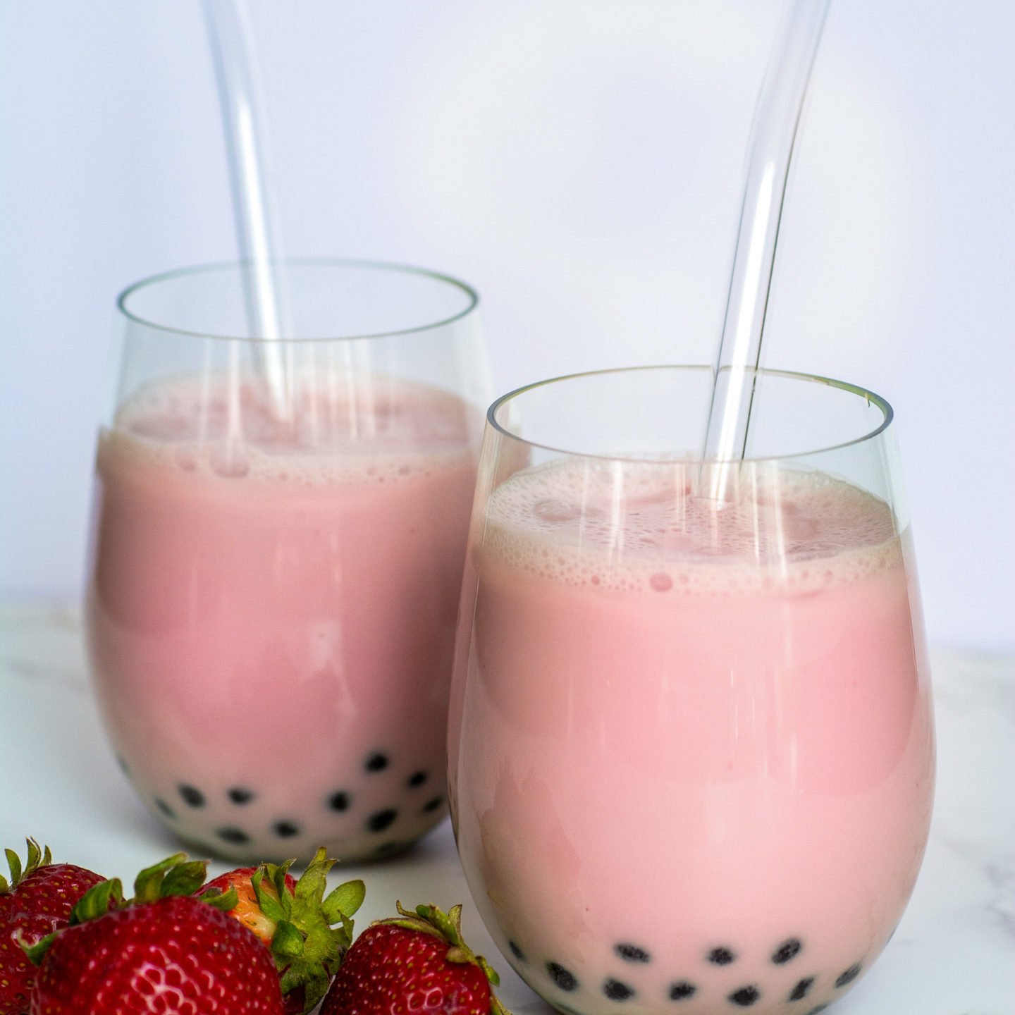 strawberry milk tea with boba pearls