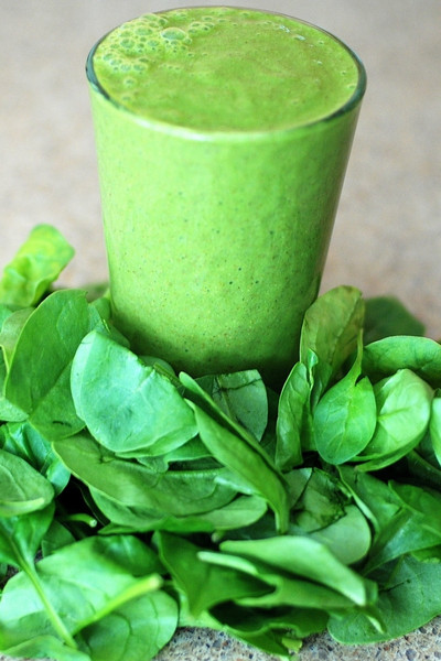 Spinach smoothie drink
