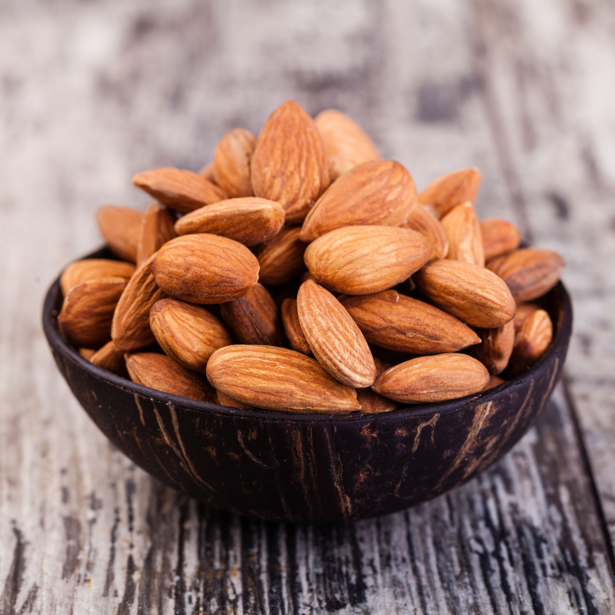 Are Almonds High in Iron? Tastylicious