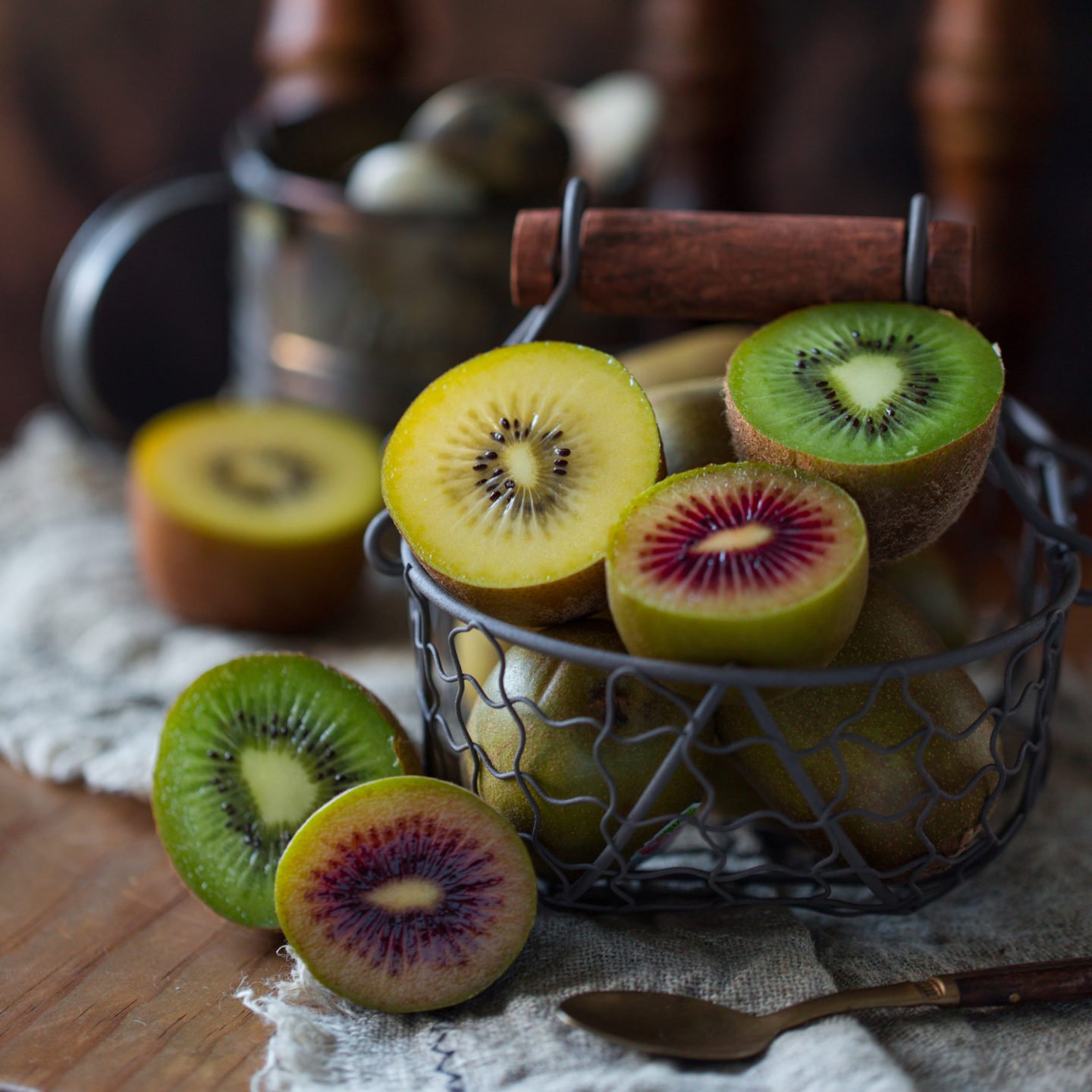 kiwi fruits varieties
