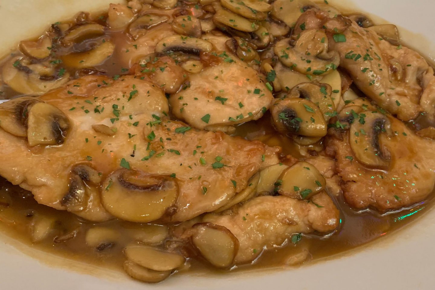 chicken in marsala sauce with mushrooms