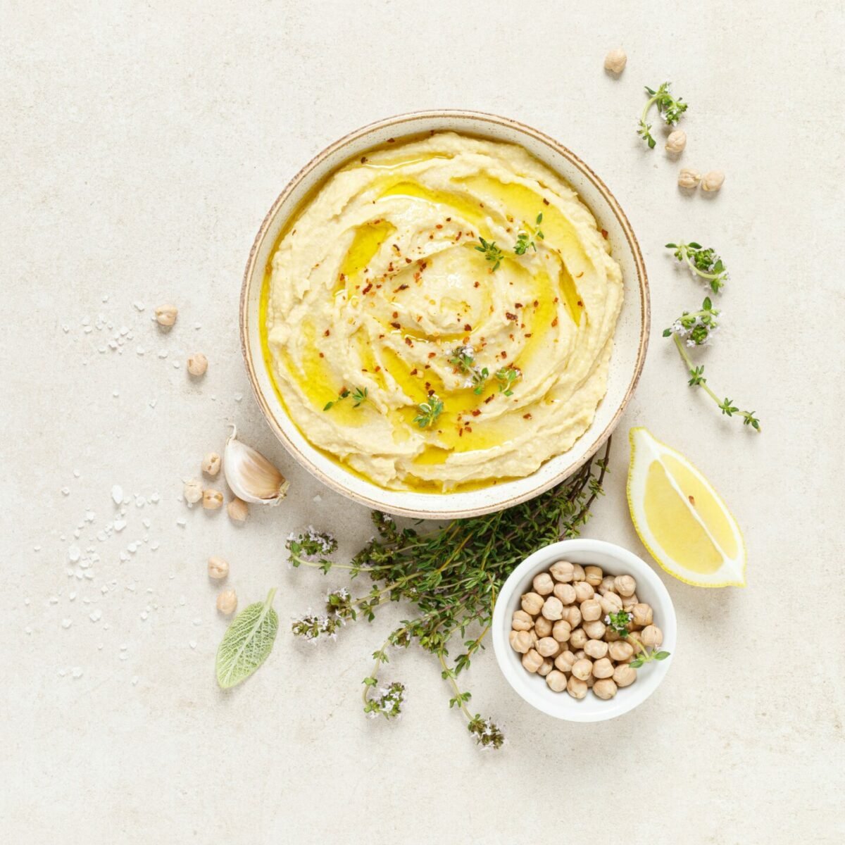 Hummus,,Mashed,Chickpeas,With,Lemon,,Spices,And,Herbs