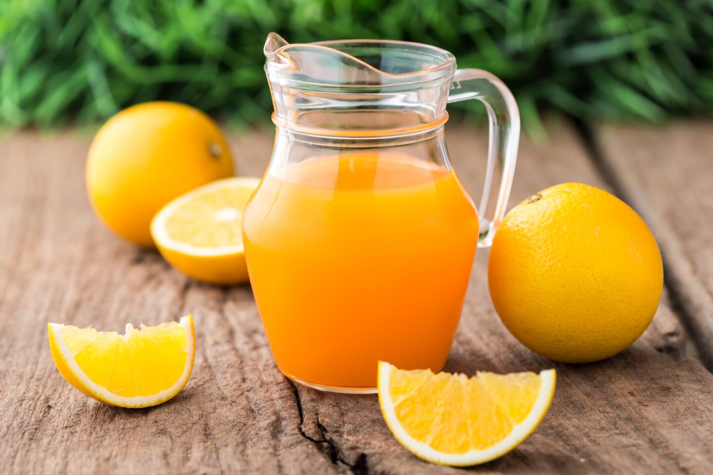 Orange,Juice,On,Wooden,Table