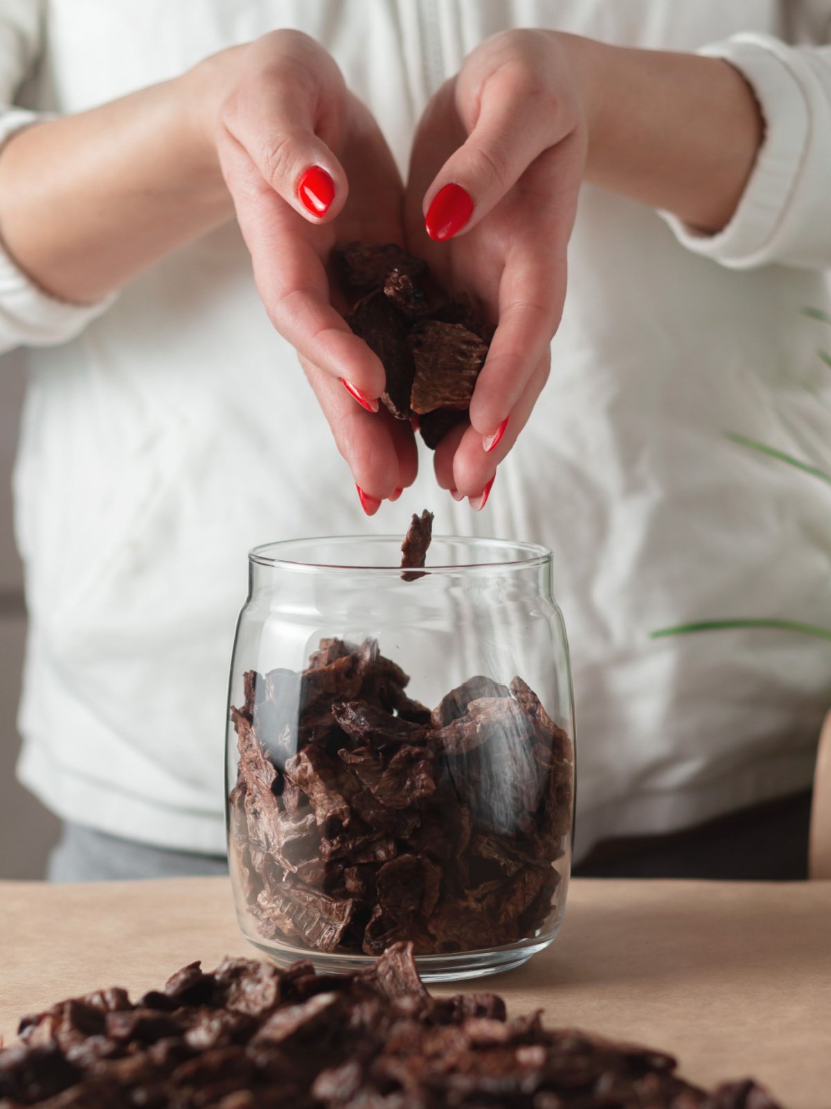 storing dried beef jerky in glass jar