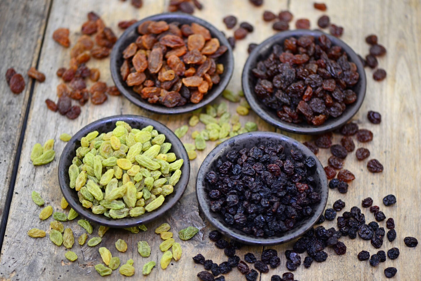 different kinds of raisins
