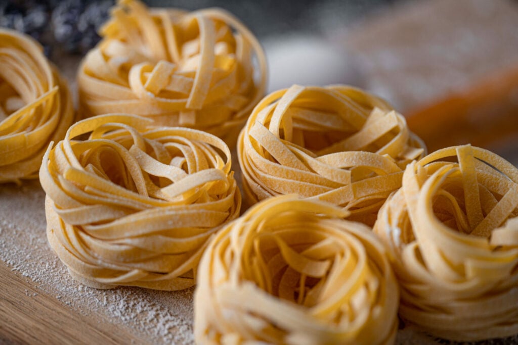 Fettuccine vs. Tagliatelle Tastylicious