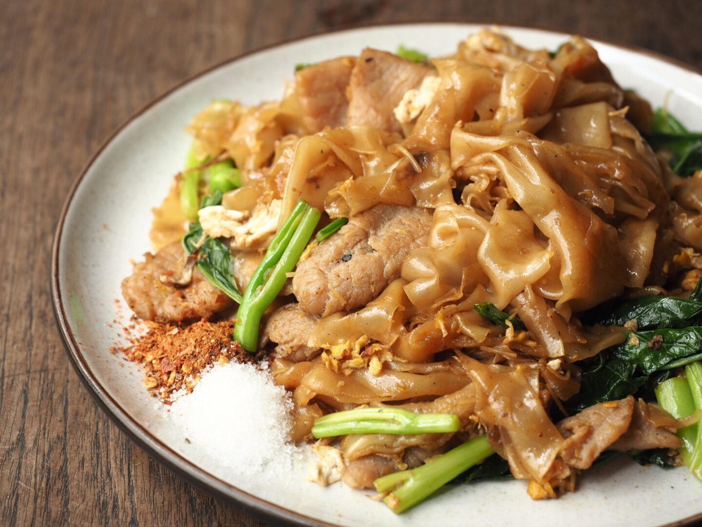 pad-thai-vs-pad-see-ew-what-is-the-difference-tastylicious