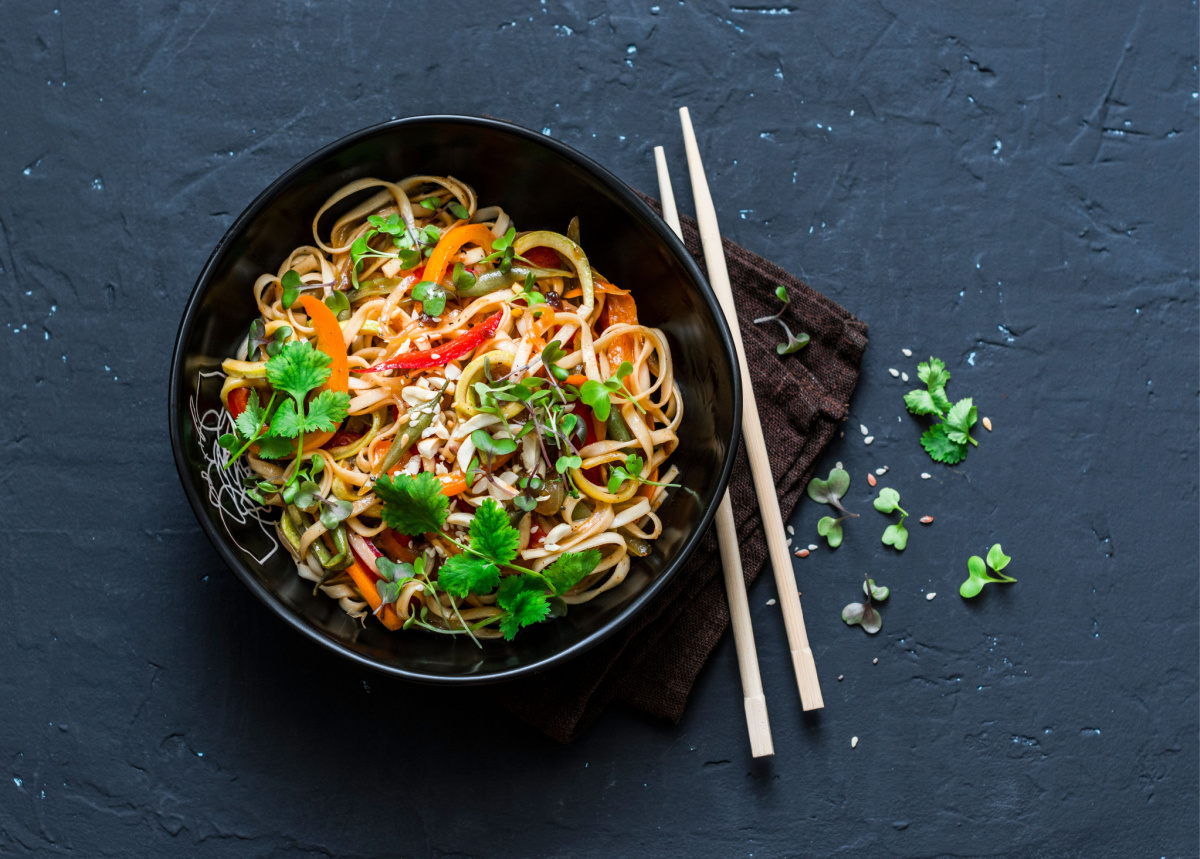 pad thai stir fried noodles