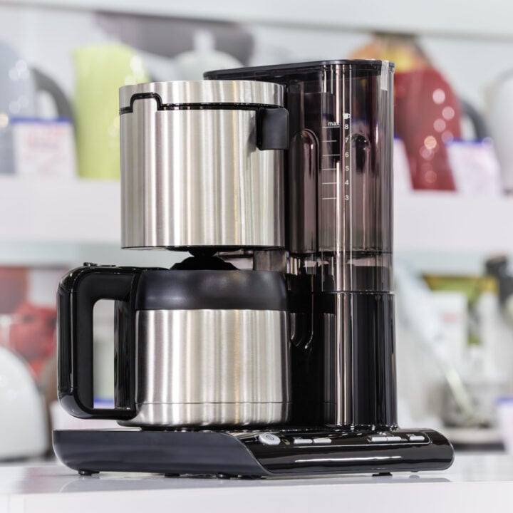 What Is The Best Coffee Maker That Keeps Coffee Hot 5 Best Coffee Makers That Keep Coffee Hot in 2022 - Tastylicious