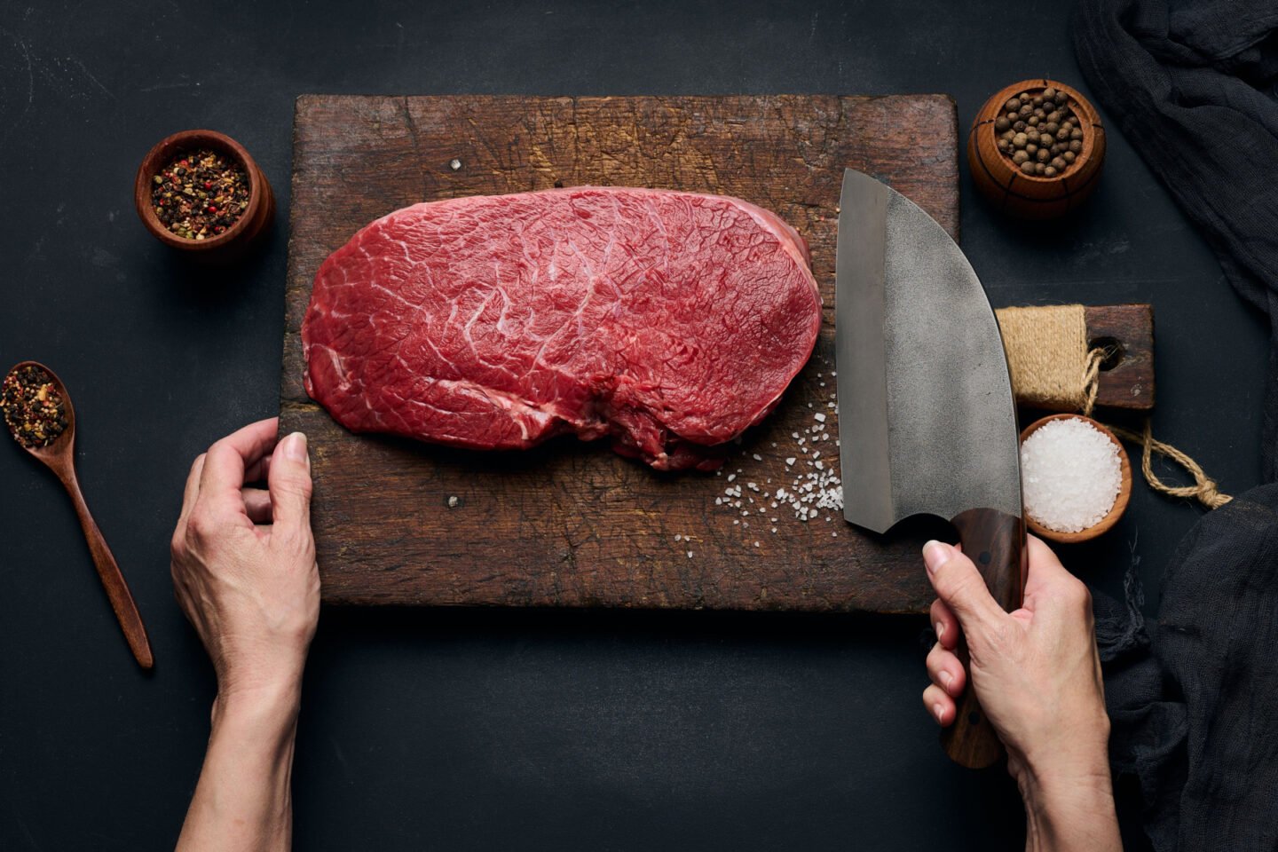 cutting tenderloin beef