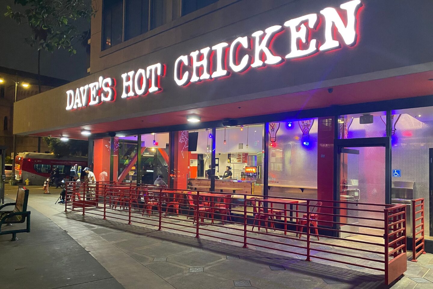 Daves_Hot_Chicken_LA_Koreatown