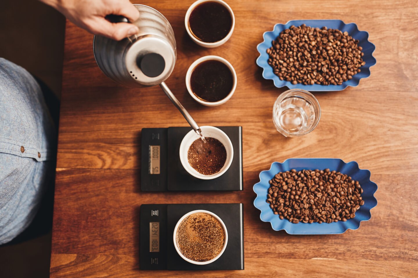coffee-beans-and-ground-coffee-being-measured