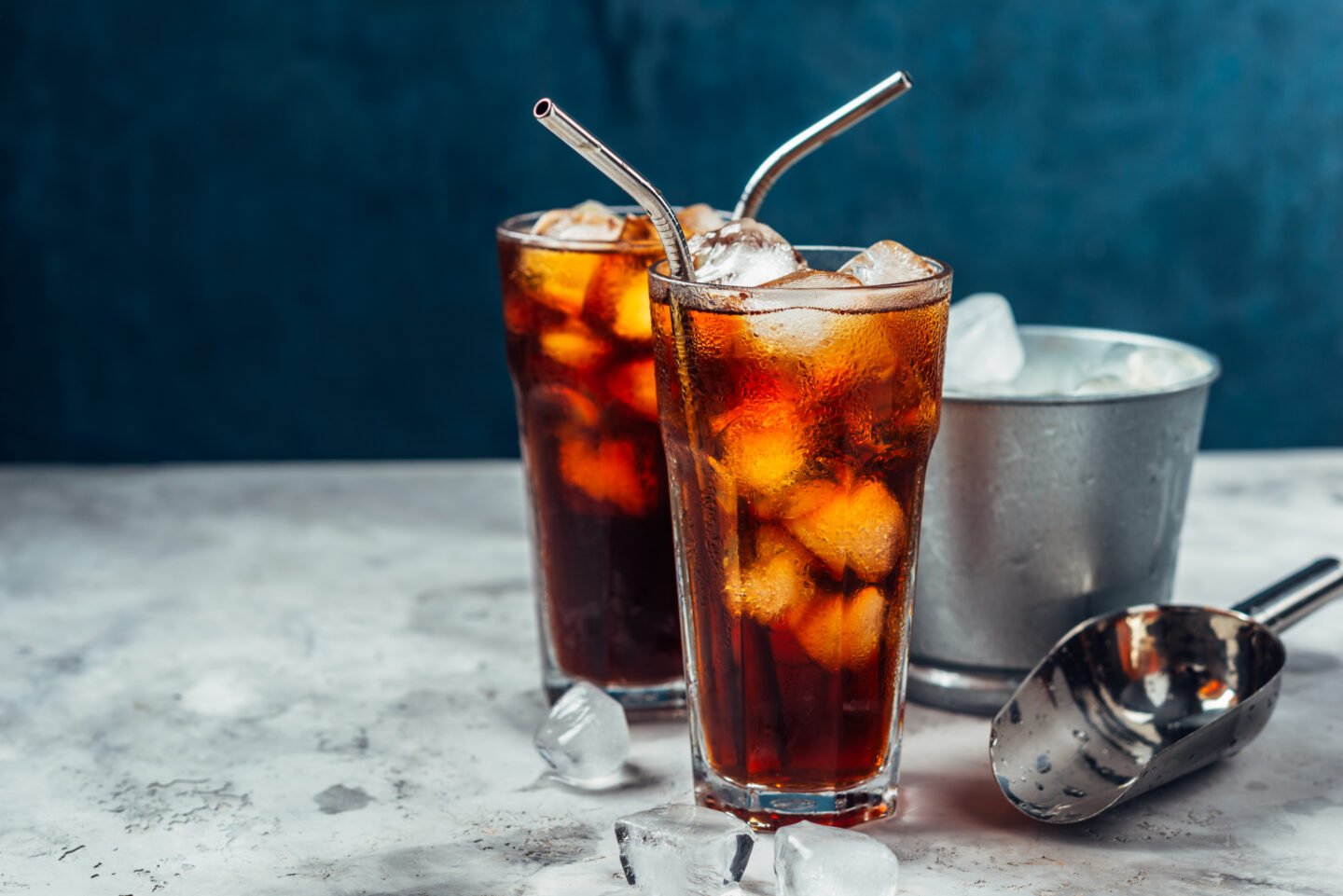 cold-brew-coffee-in-a-two-glasses-with-metal-straw