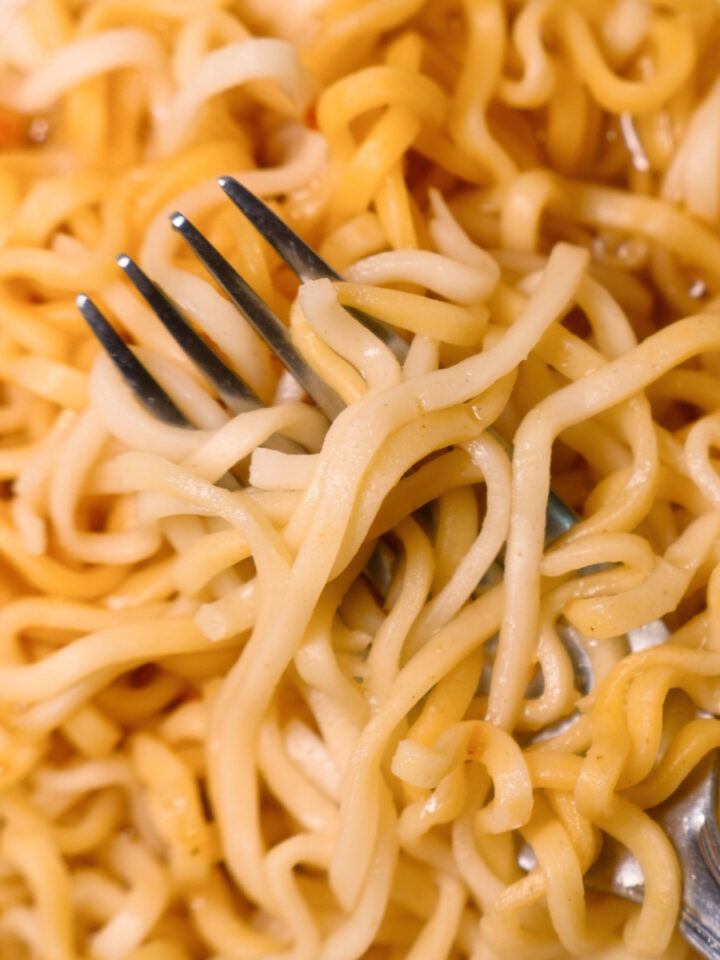 What Do Black Bean Noodles Taste Like? - Tastylicious