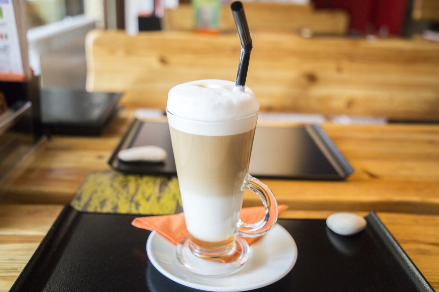 Vanilla,Latte,In,A,Restaurant