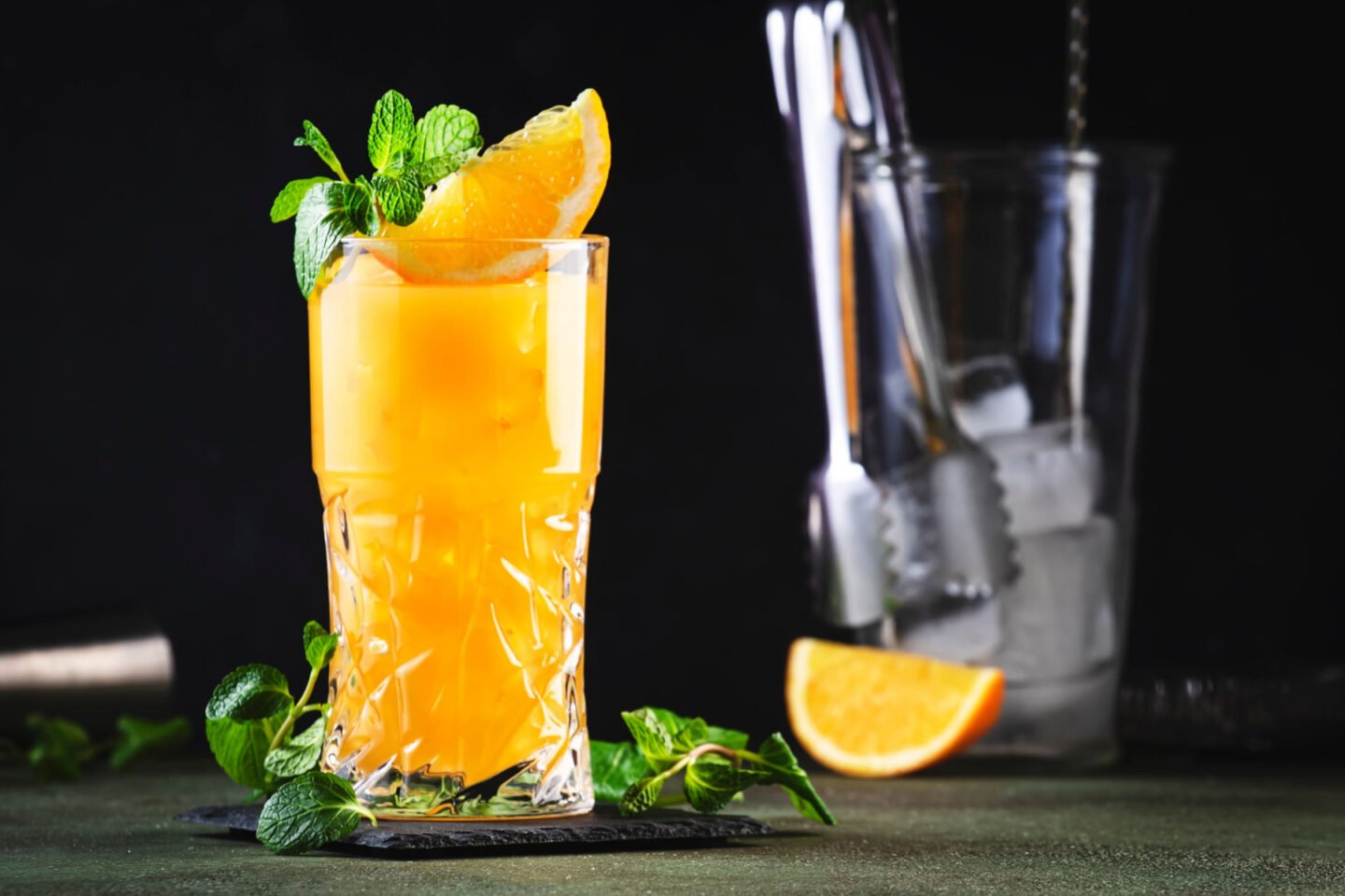 orange juice and vodka mix