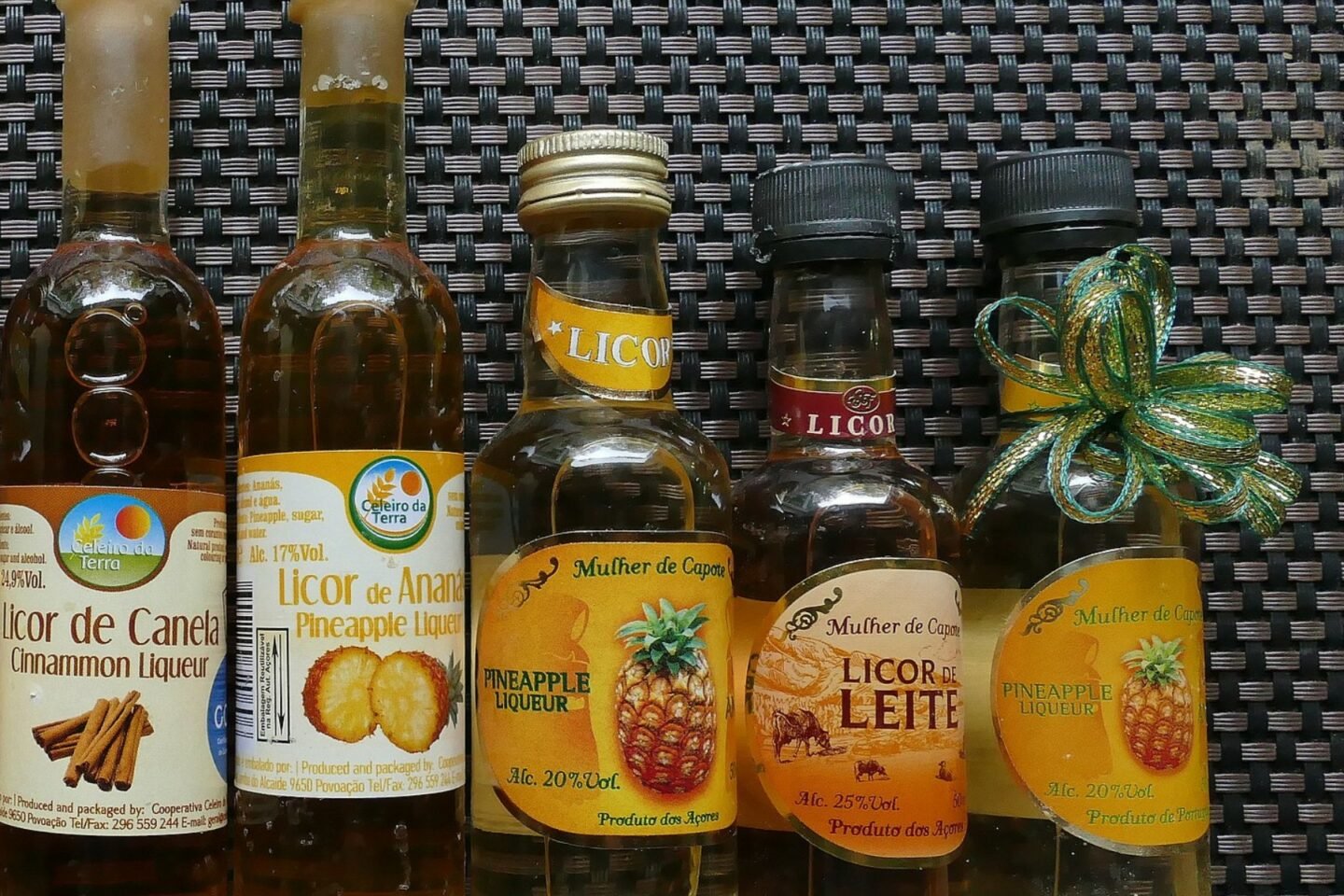pineapple_liqueur_bottles