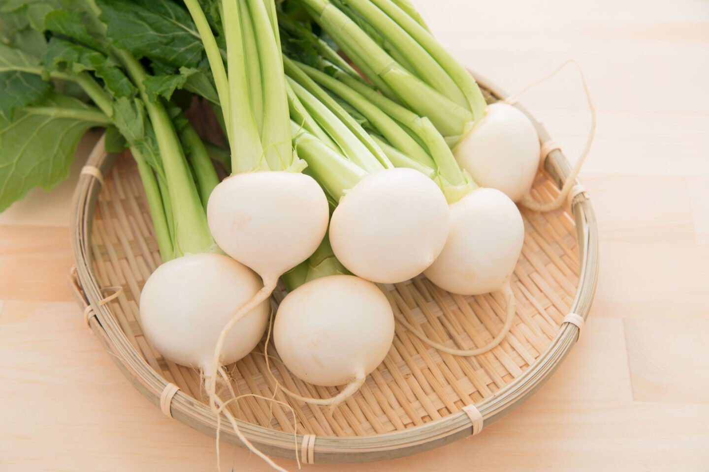 raw white turnips
