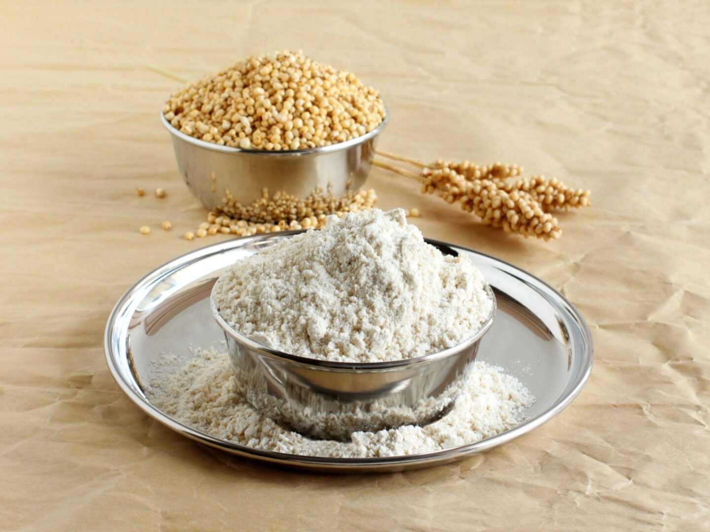 sorghum flour with raw sorghum grains