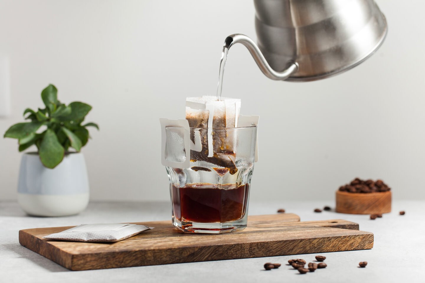 the-process-of-making-drip-coffee