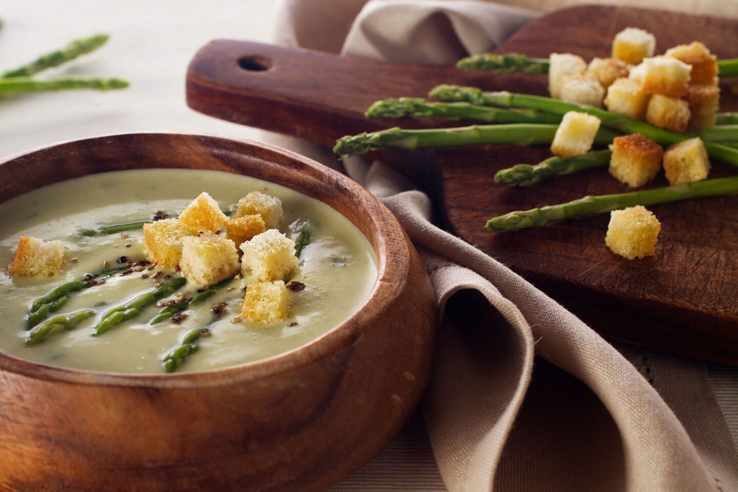 creamy asparagus soup with croutons