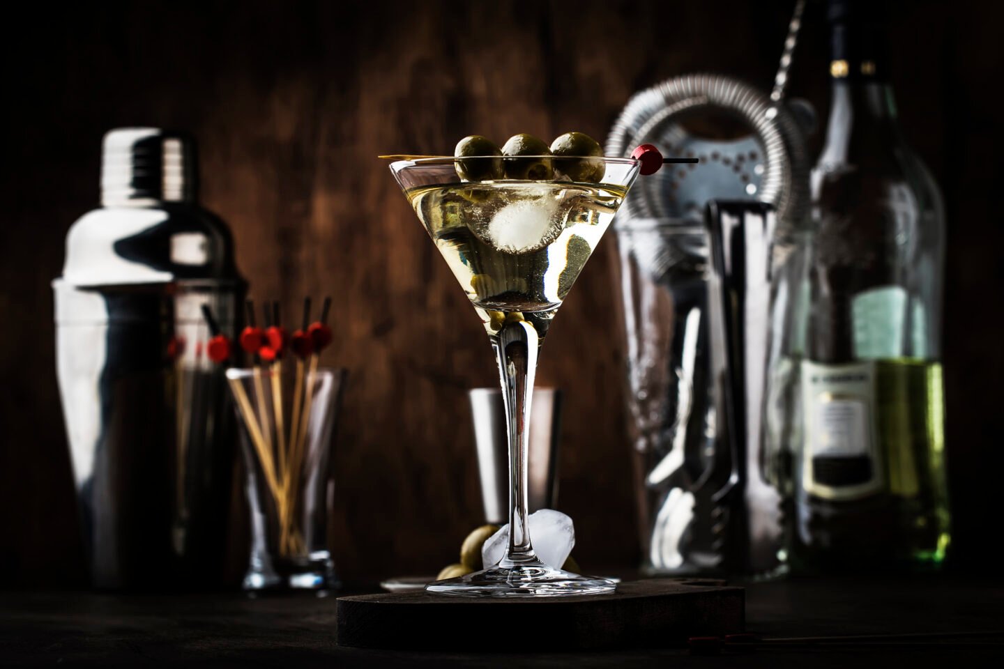 Martini vodka cocktail, with dry vermouth, vodka and green olive