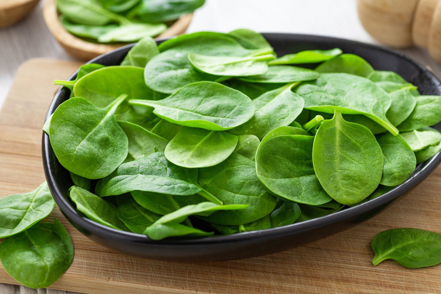 fresh green leaves spinach