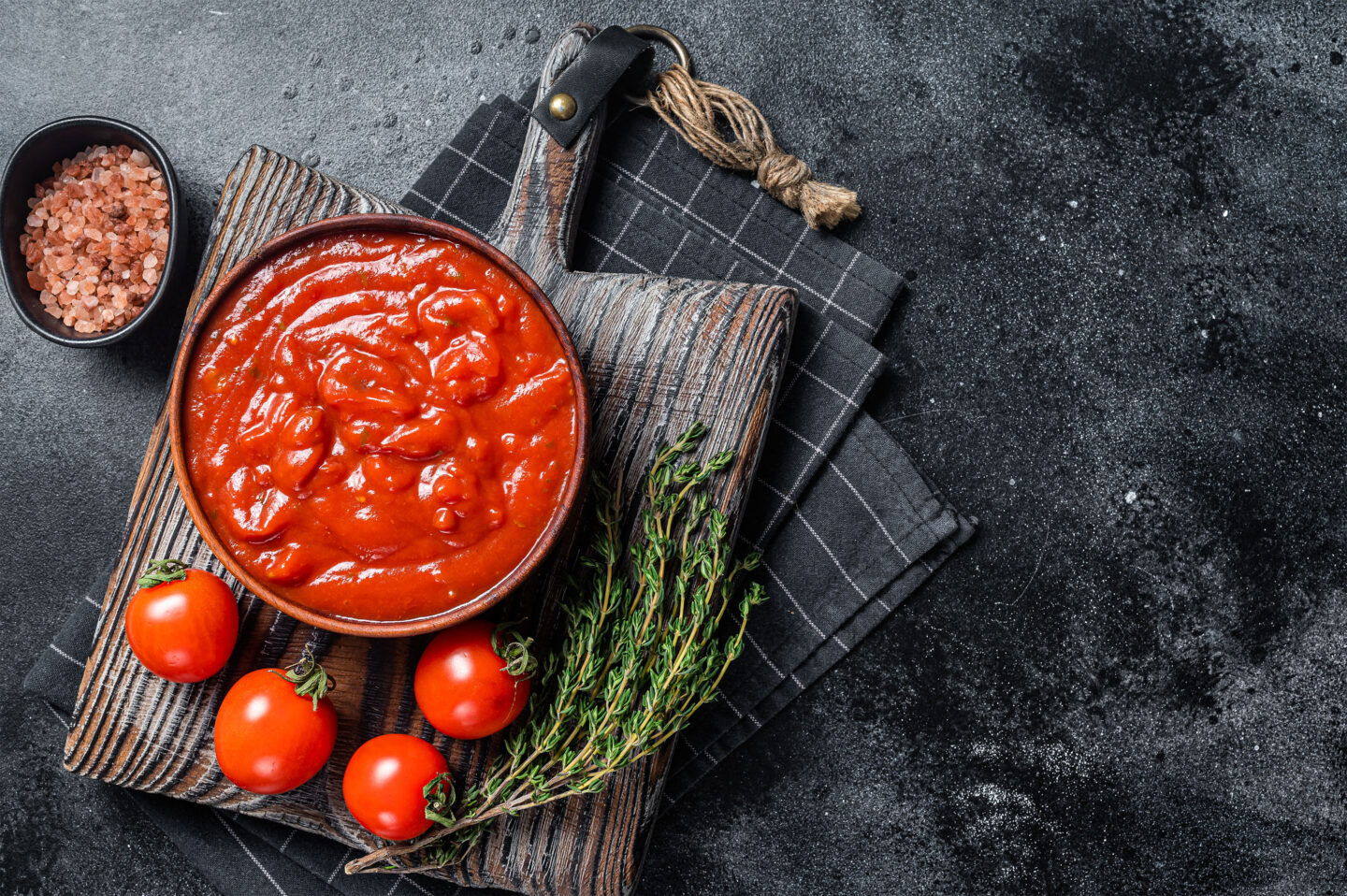 tomato sauce passata traditional italian sauce