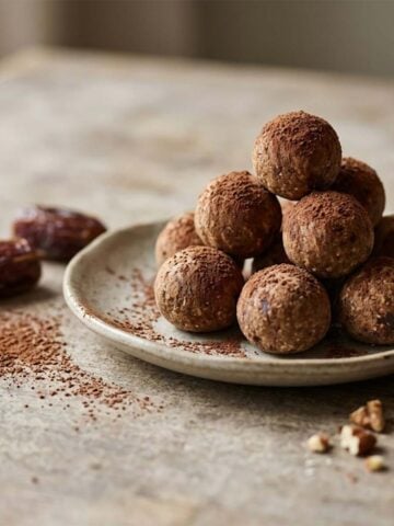 date cocoa truffles